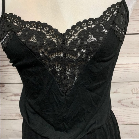 Vs Lace Romper - Picture 4 of 7